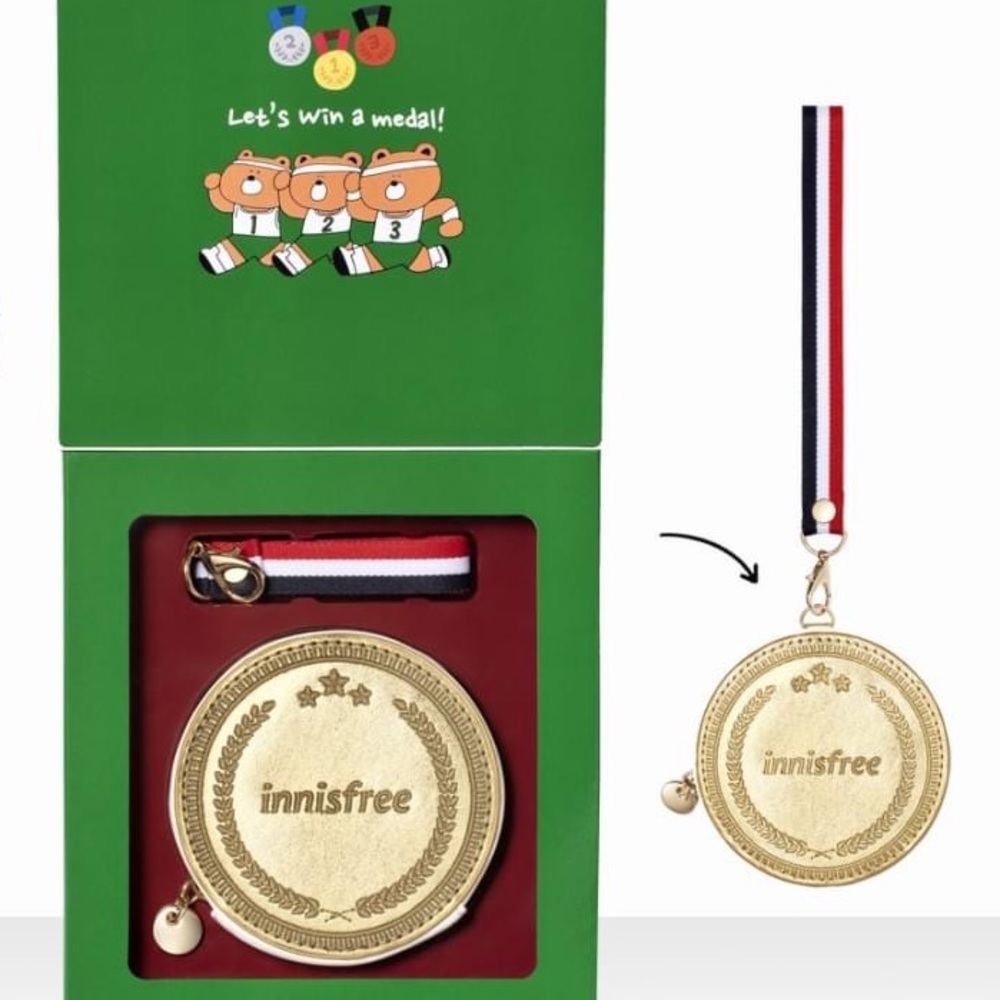 Innisfree | Gold Metal Coin Purse RARE 🪙❤️🤍💙